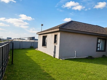3 Bedroom Property for Sale in Mossel Bay Ext 15 Western Cape